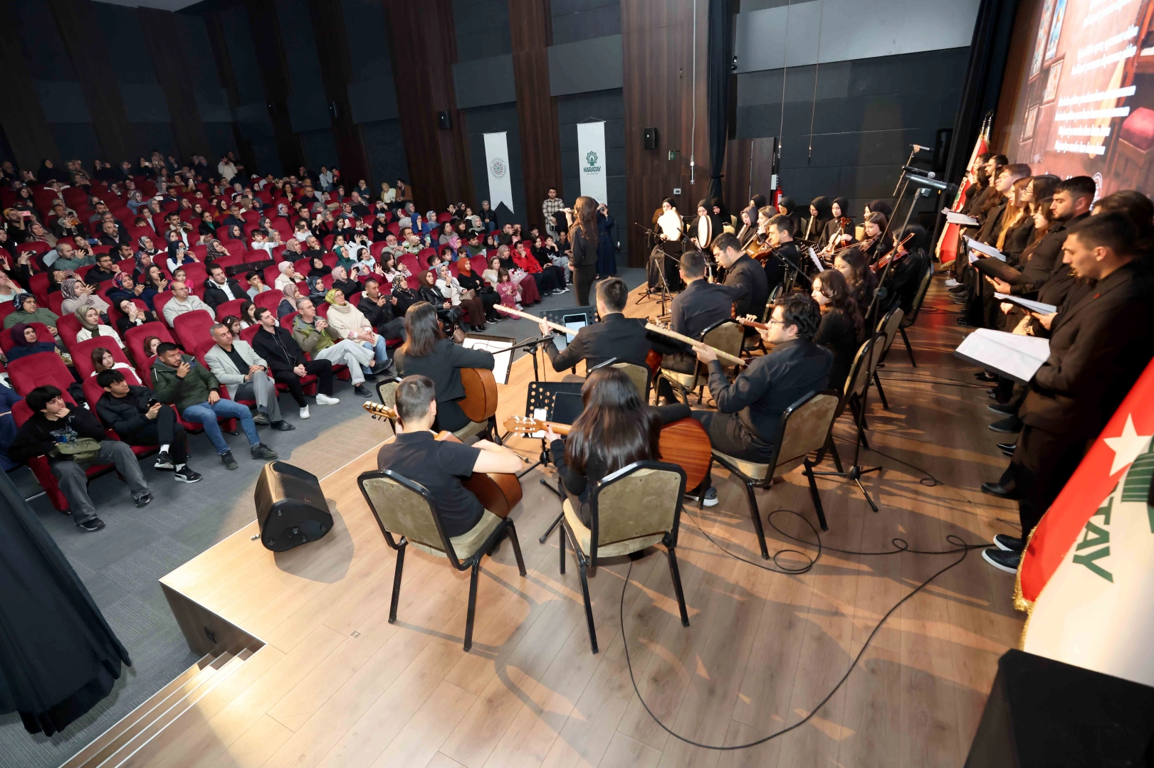 Konya Karatay'da gen&ccedil;lerden g&uuml;z d&ouml;nemi kapanışı