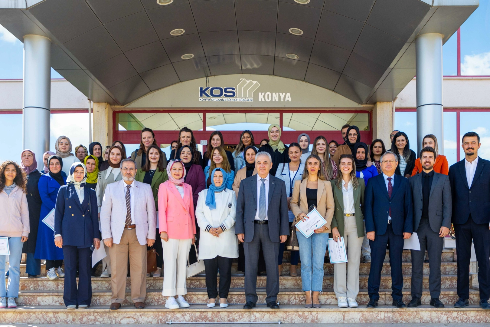 Konya'da kadınların gücü sertifikalarla taçlandı