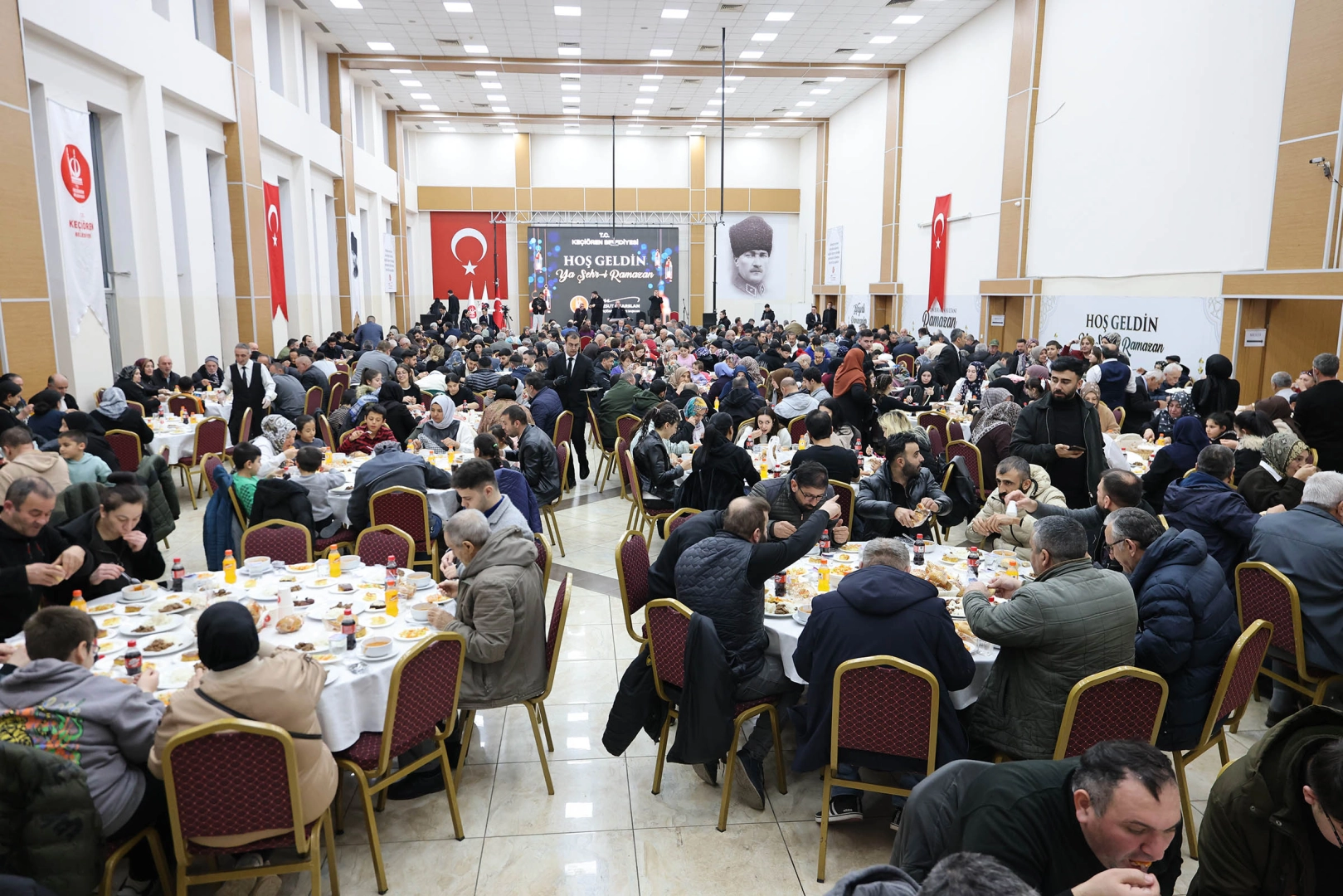 Ankara K&ccedil;ei&ouml;ren'de Başkan &Ouml;zarslan vatandaşlarla buluştu