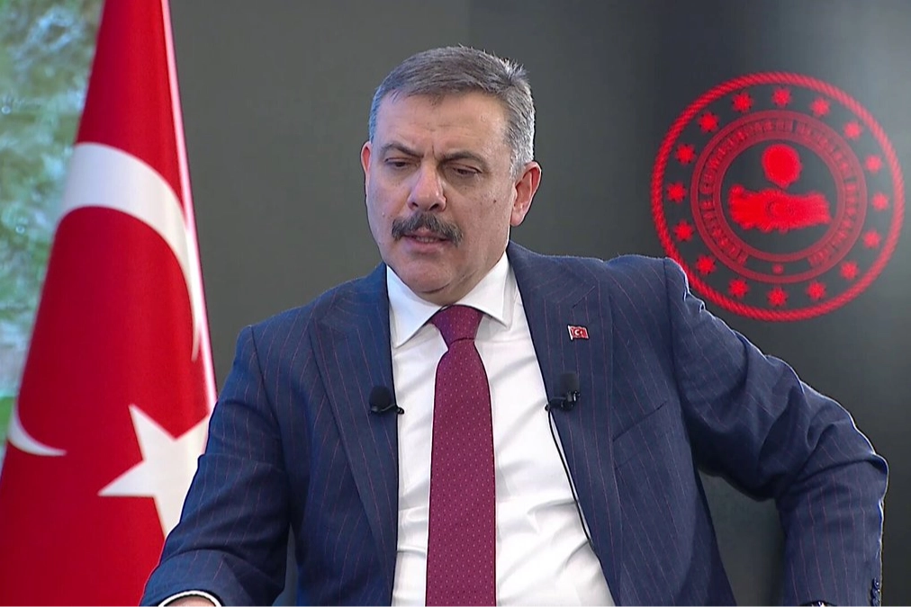 Bakan &Ccedil;ift&ccedil;i a&ccedil;ıkladı... İstanbul&rsquo;da polisle &ccedil;atışmaya giren 3 ter&ouml;rist etkisiz hale getirildi