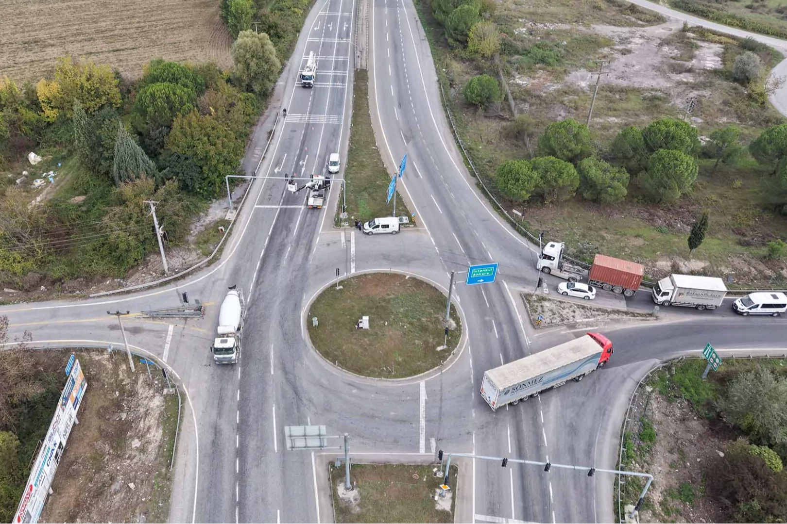 Sakarya'da karanlık kavşaklara B&uuml;y&uuml;kşehir dokunuşu