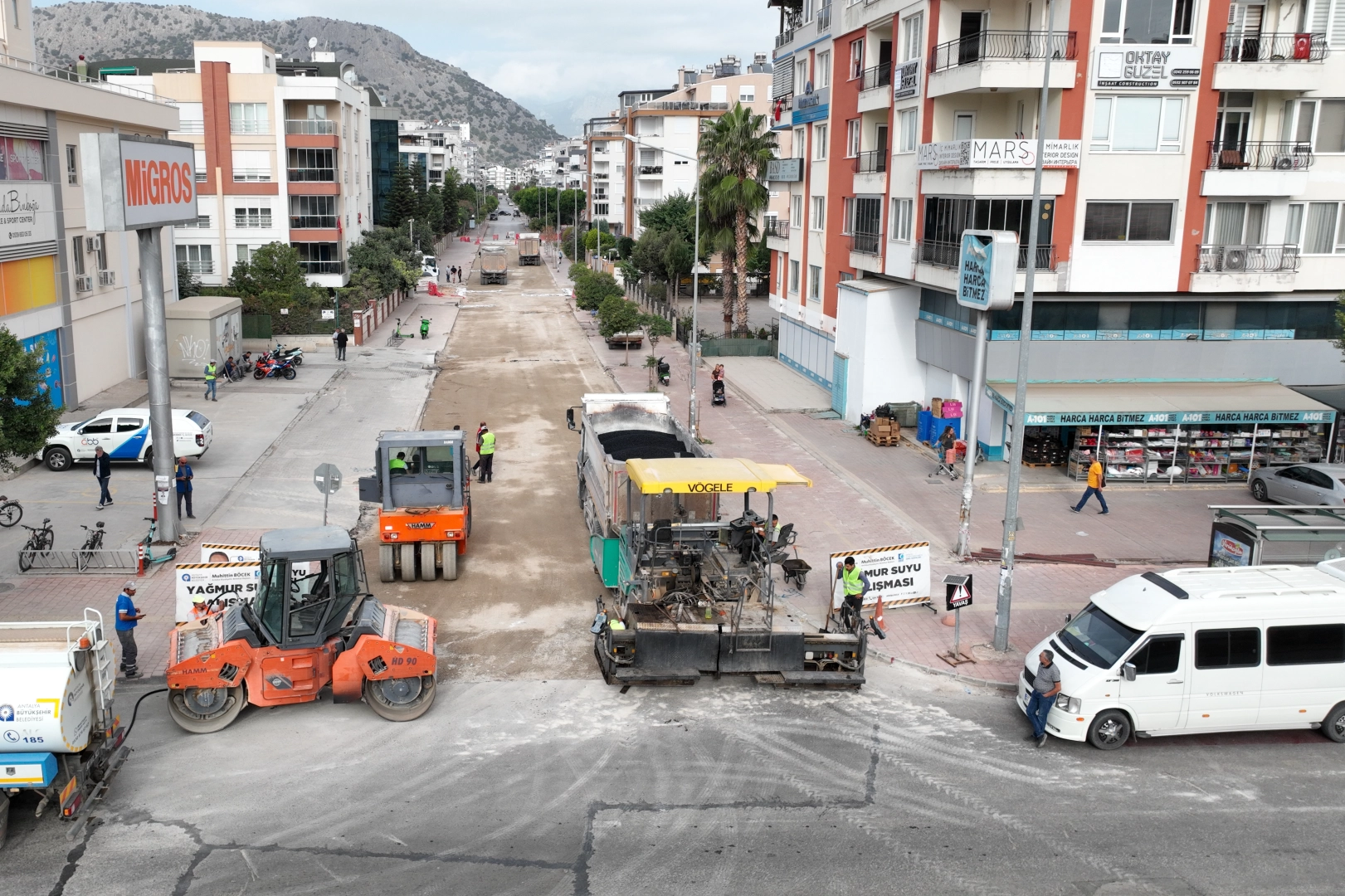 Antalya Konyaaltı&rsquo;nda altyapı g&uuml;&ccedil;leniyor