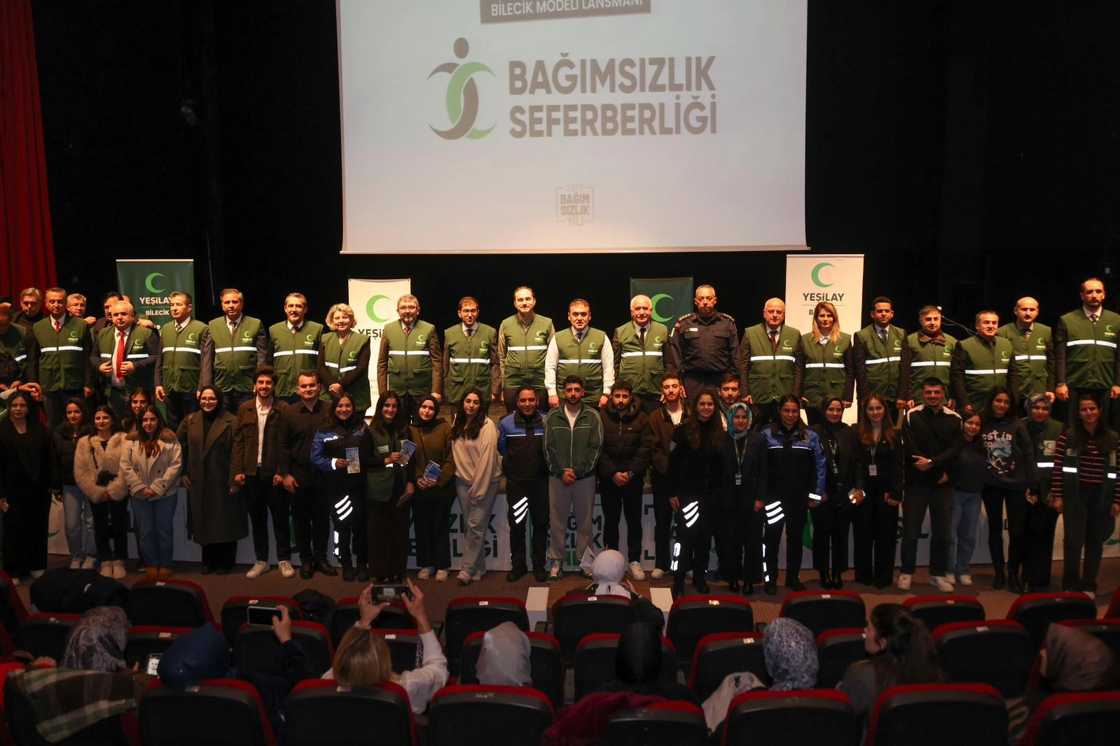 Bilecik Valisi S&ouml;zer&rsquo;den bağımlılıkla m&uuml;cadelede kararlı mesaj