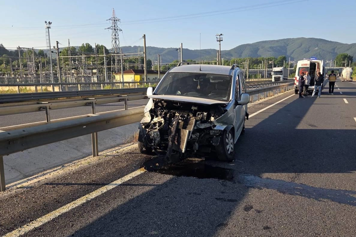 Bilecik Pazaryeri&rsquo;ndeki trafik kazasında 1 kişi yaralandı