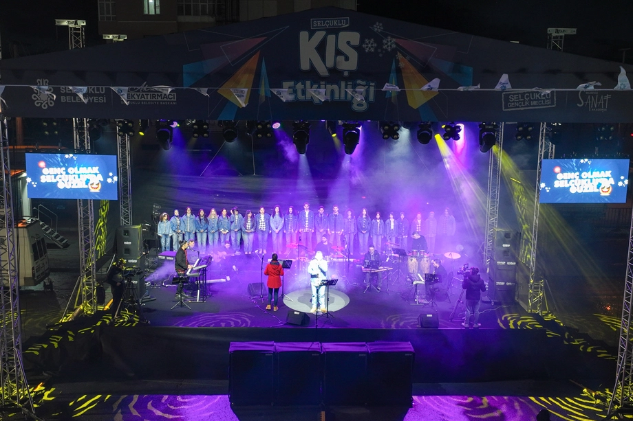 Konya Sel&ccedil;uklu&rsquo;da gen&ccedil;lerden 90&rsquo;lar r&uuml;zgarı