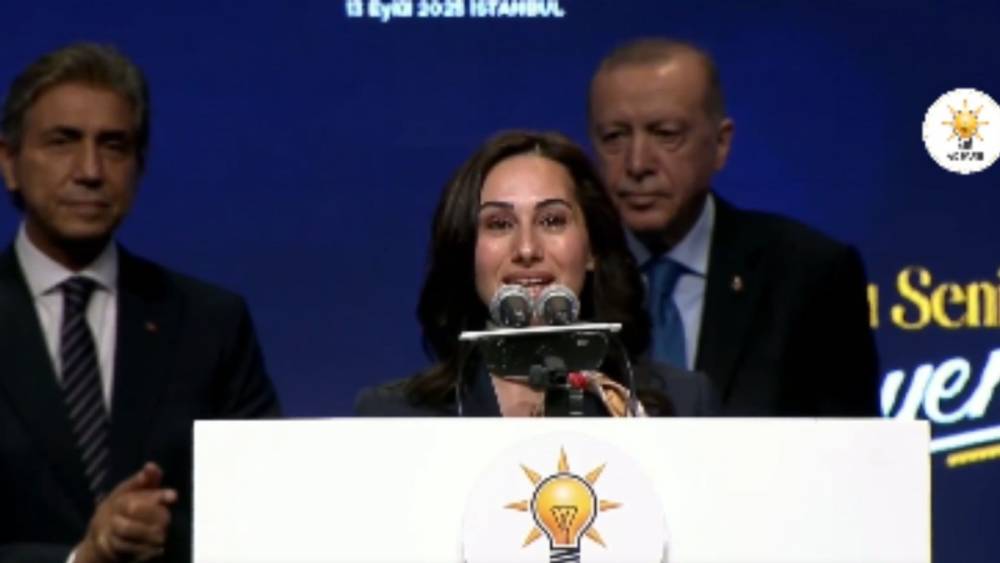 Beykoz Belediye Başkanvekili &Ouml;zlem Vural G&uuml;rzel, resmen AK Parti&rsquo;ye katıldı 