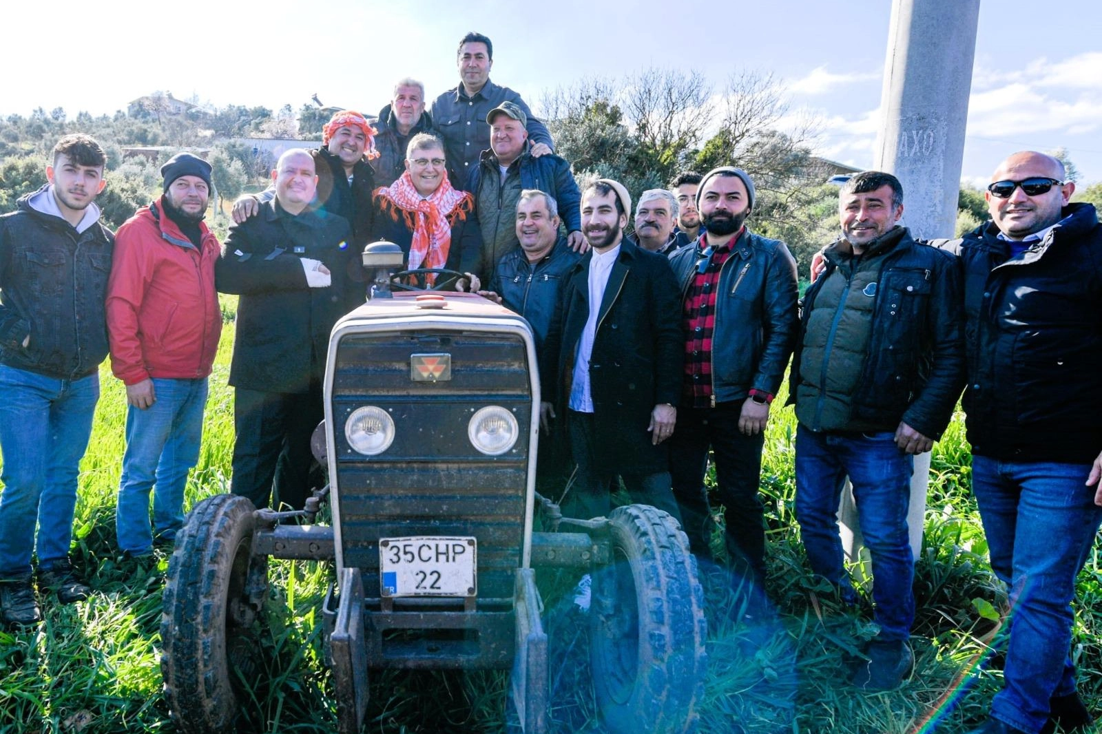İzmir caddeleri trakt&ouml;rlerle dolacak!