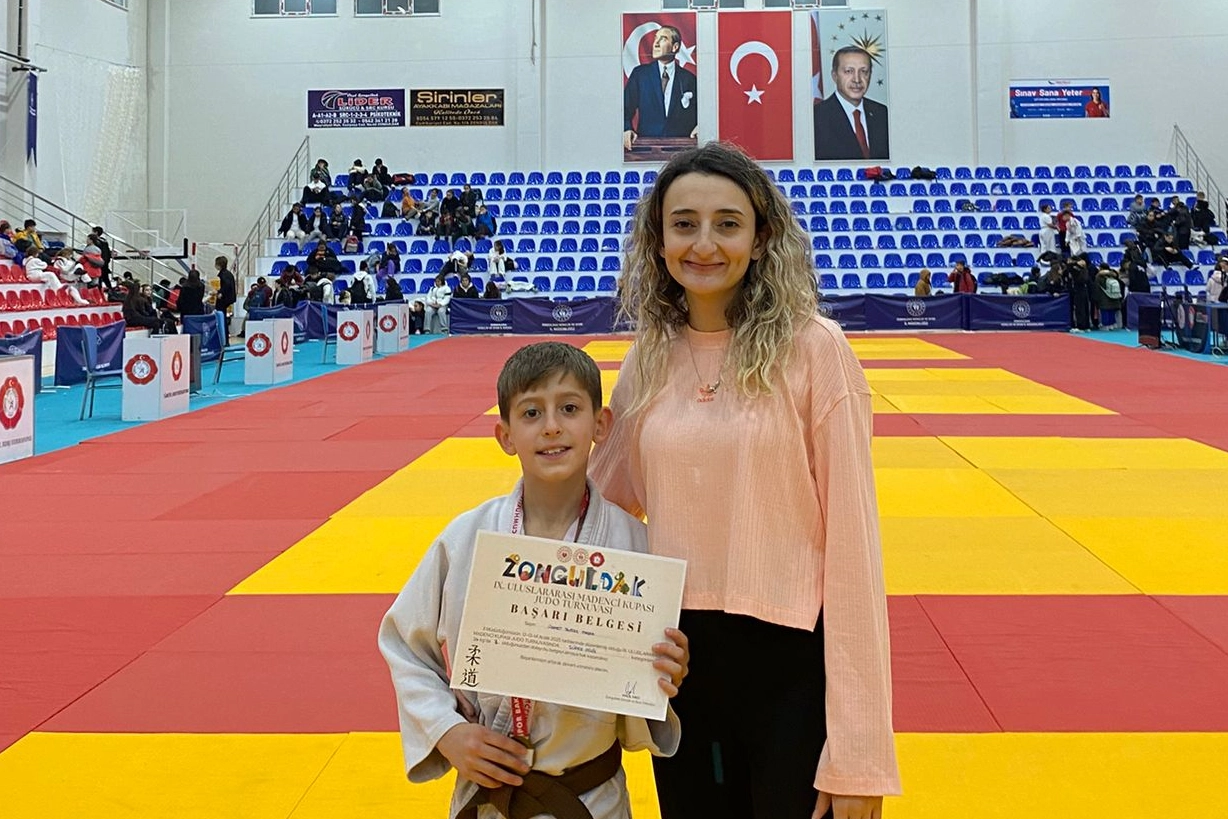 K&uuml;tahyalı minik judocudan gururlandıran başarı