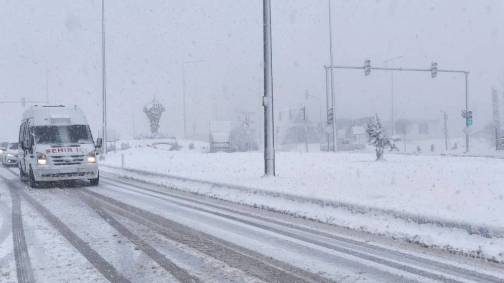 13 kente sarı kodlu uyarı geldi! Kuvvetli kar yağışı geliyor 