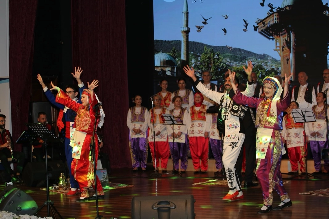 Pendik&rsquo;te Rumeli t&uuml;rk&uuml;leriyle sezona merhaba