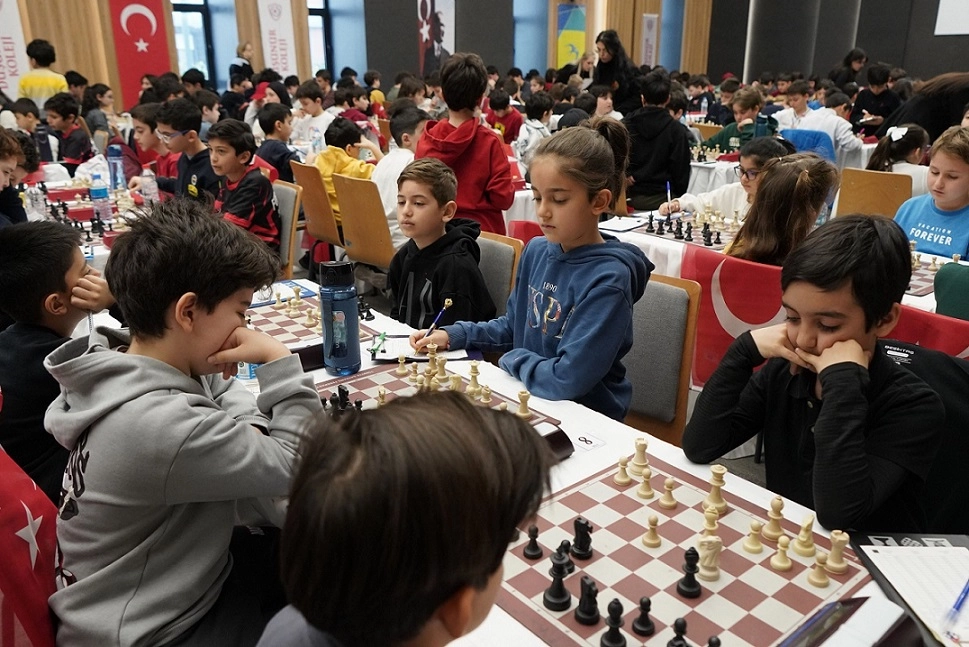 İstanbul Beylikd&uuml;z&uuml;'nde geleneksel turnuvada hamleler konuştu