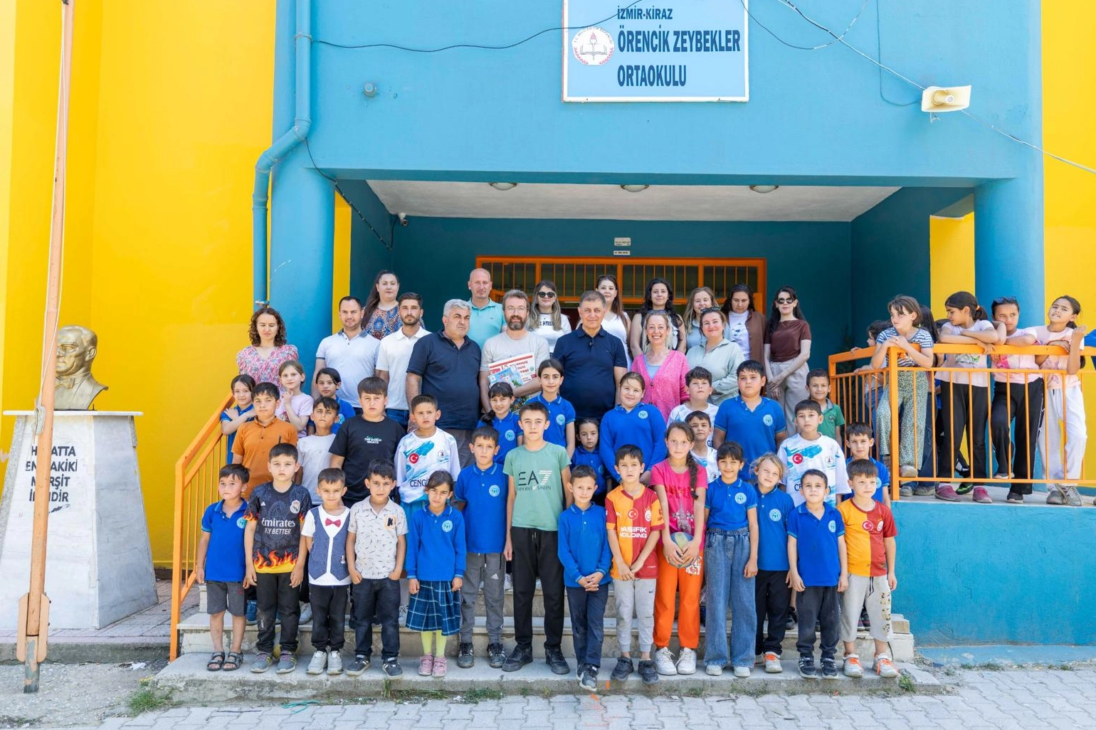 Başkan Tugay&rsquo;dan Kirazlı &ccedil;ocuklara gezi ve şenlik m&uuml;jdesi