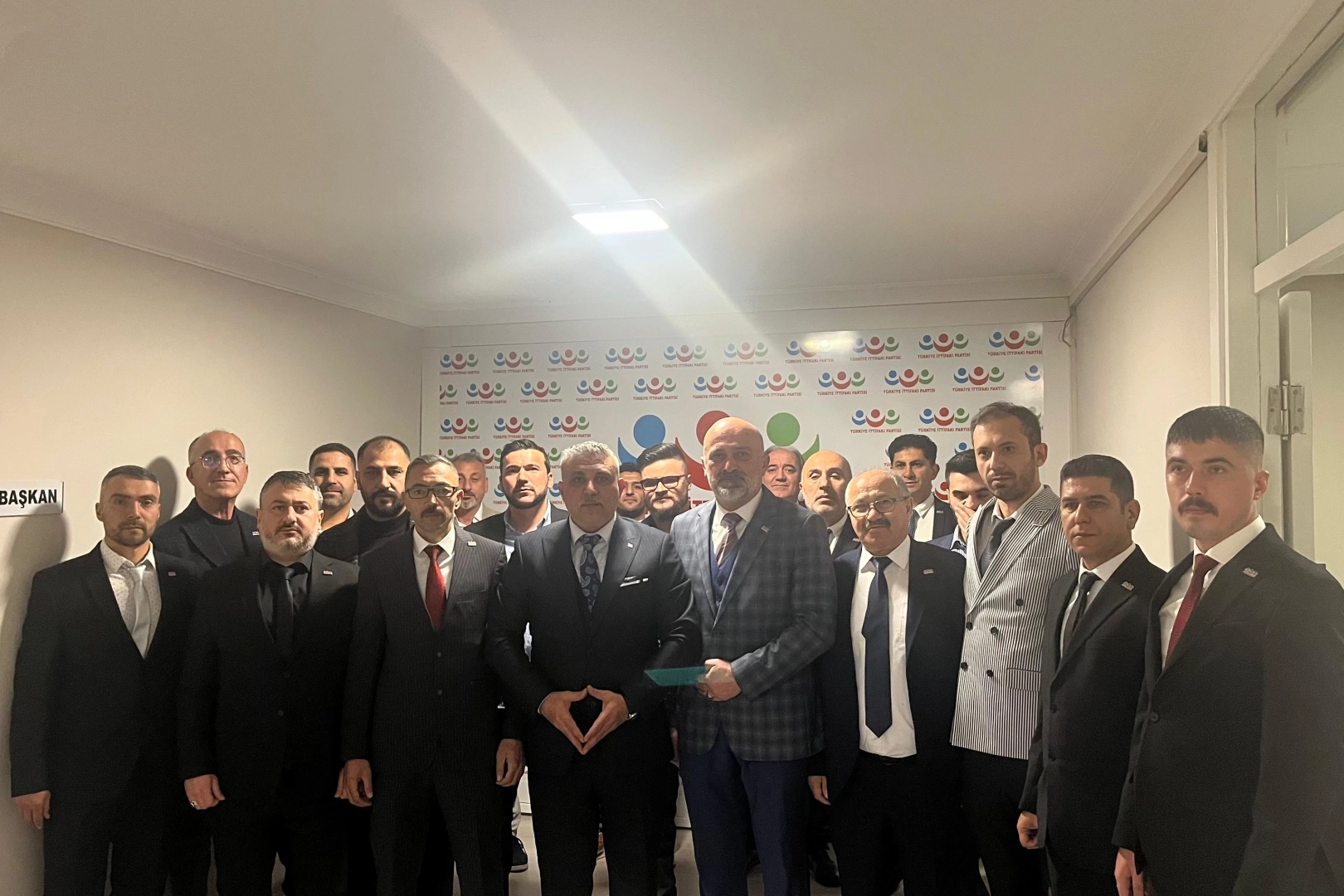 T&uuml;rkiye İttifak Partisi Bursa teşkilatı tanıtıldı
