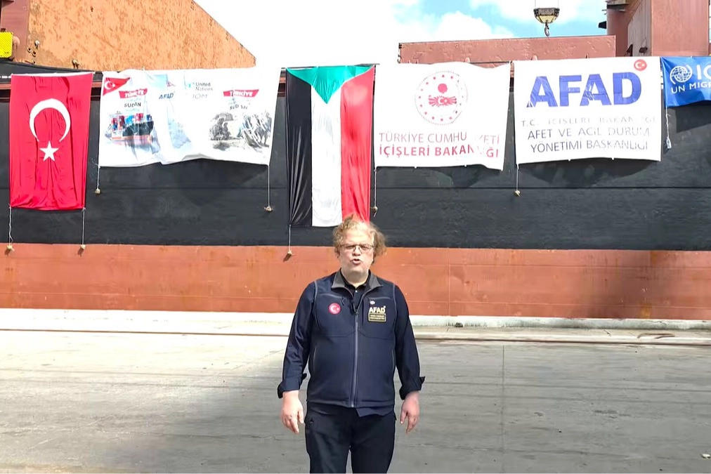 T&uuml;rkiye'den 10 bin &ccedil;adır Sudan'a ulaştı