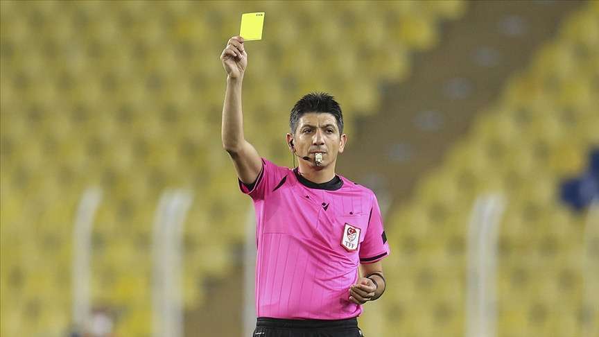 Süper Lig'in 27. haftasında oynanacak maçları yönetecek hakemler açıklandı