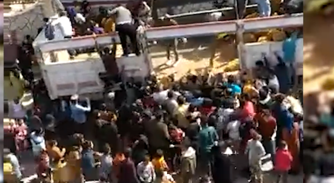 Düşündüren görüntüler... Şanlıurfa'da patates-soğan izdihamı yaşandı