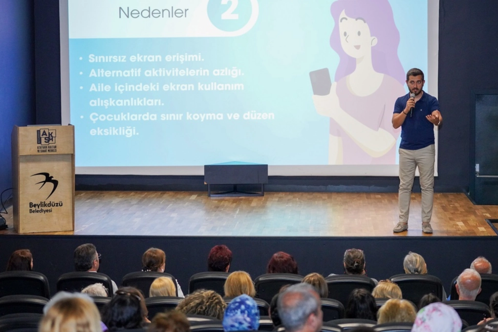 İstanbul Beylikd&uuml;z&uuml;'nde ebeveynlere ekran bağımlılığı farkındalığı