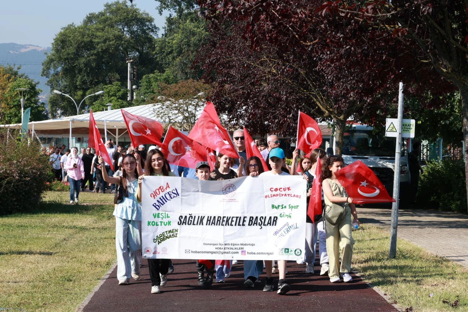 Bursa Osmangazi'de HOBA&rsquo;nın başarılı isimleri &ouml;d&uuml;llendirildi