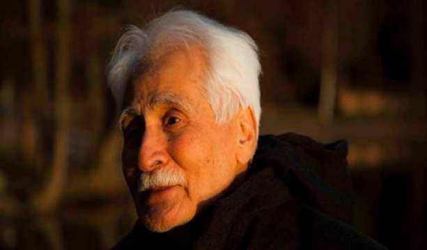 88 yaşındaki şair Bahaettin Karakoç, hayatını kaybetti