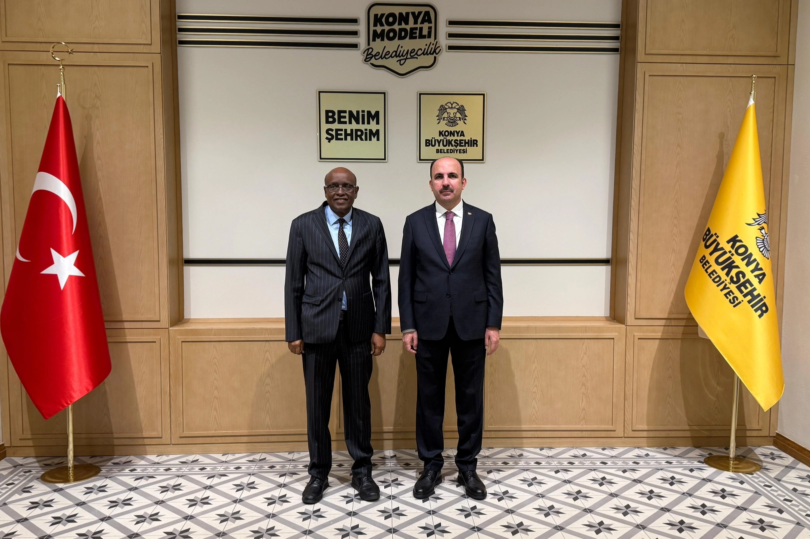 Cibuti B&uuml;y&uuml;kel&ccedil;isi Abdillahi&rsquo;den Başkan Altay&rsquo;a ziyaret