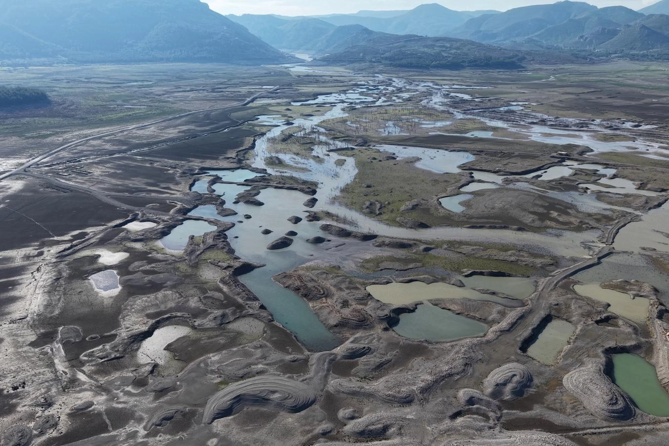 İzmir'de susuzluğa karşı &uuml;&ccedil; aşamalı plan