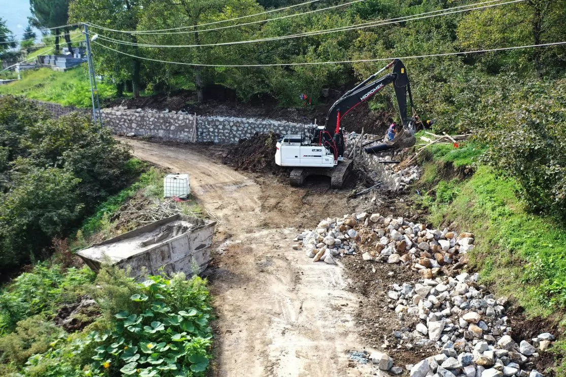 Ordu Fatsa&rsquo;da yol g&uuml;venliği i&ccedil;in taş duvar