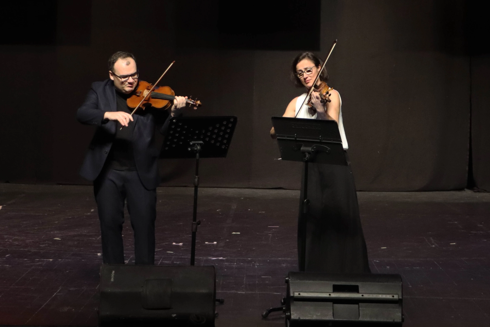 T&uuml;rk ve İtalyan sanat&ccedil;ıdan Maltepeli m&uuml;zikseverlere keman konseri