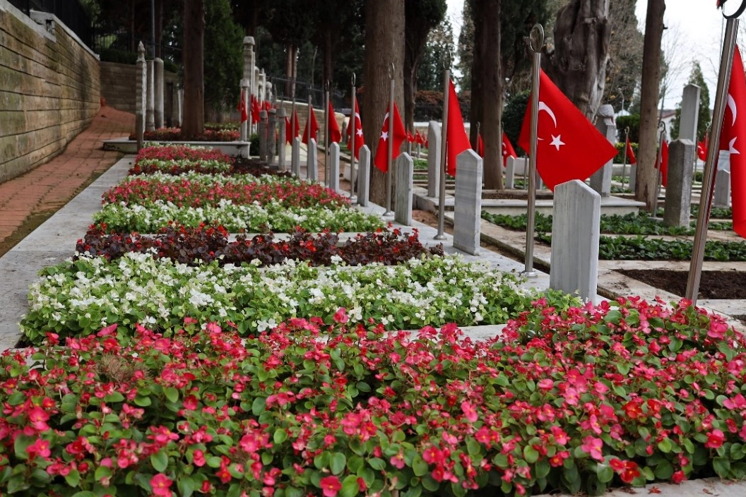 Kocaeli'de şehitliklerde &ccedil;evre d&uuml;zenleme &ccedil;alışması