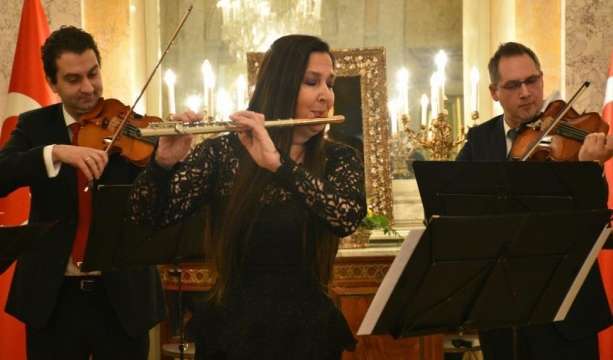 Viyanaʹda ʹŞefika Kutluer konseriʹ