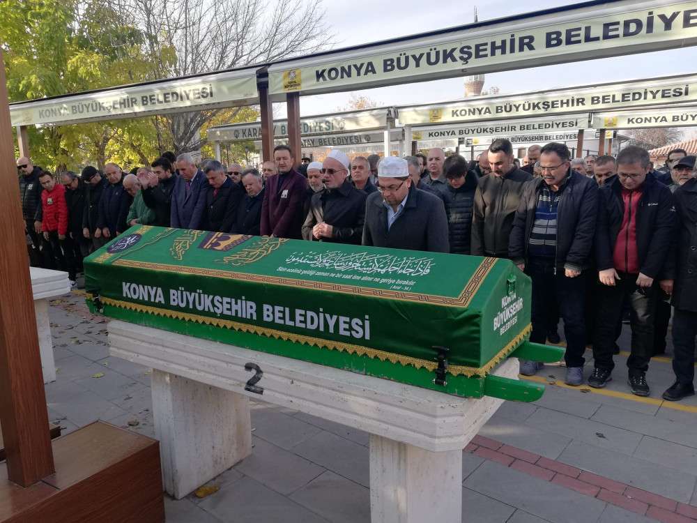 Büyükoktar Defnedildi