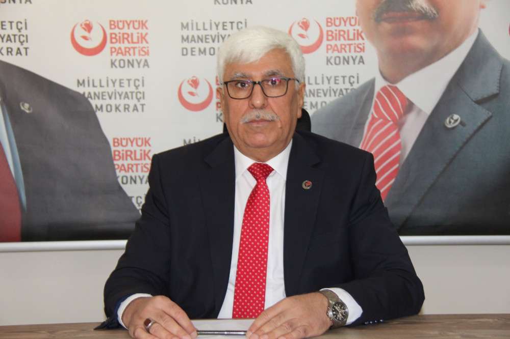 ‘Değerler doğrultusunda siyaset yapıyoruz’